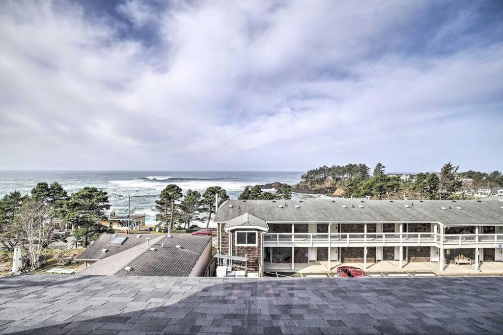 Modern Oregon Retreat W/ Deck, Hot Tub, Ocean View Depoe Bay Zewnętrze zdjęcie