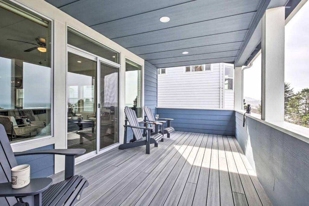 Modern Oregon Retreat W/ Deck, Hot Tub, Ocean View Depoe Bay Zewnętrze zdjęcie